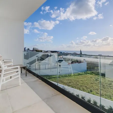 Sony - Quaint By The Ocean With Pool