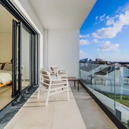 Villa Sony - Quaint By The Ocean With Pool Ericeira