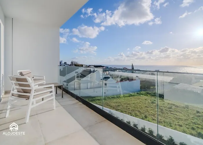 Sony - Quaint By The Ocean With Pool