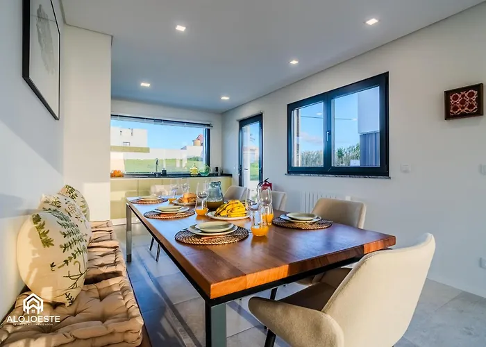 Villa Sony - Quaint By The Ocean With Pool Ericeira