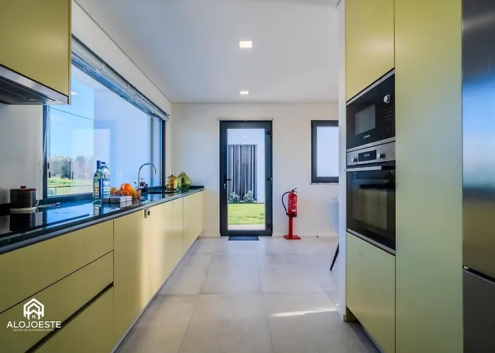 Sony - Quaint By The Ocean With Pool * Ericeira