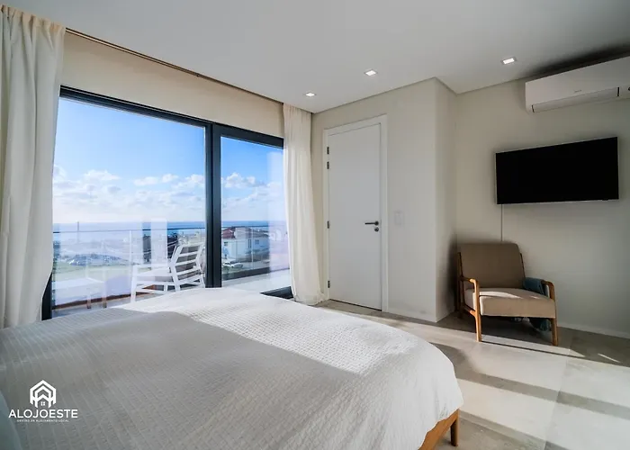 Villa Sony - Quaint By The Ocean With Pool