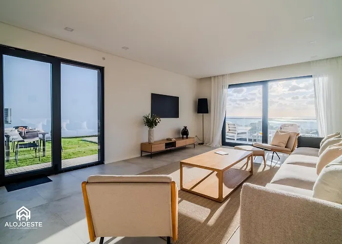 Sony - Quaint By The Ocean With Pool